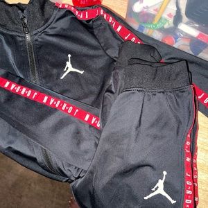 Boys 4t Jordan Active set